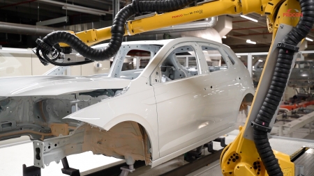 INSTALLATION OF A ROBOTIZED CELL FOR THE MEASUREMENT OF PAINT THICKNESSES IN THE VW-NAVARRA FACTORY